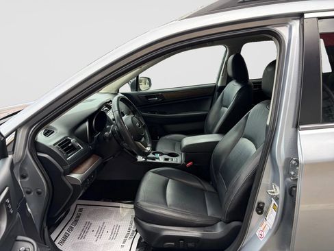 Used 2018 Subaru Outback 3.6R Limited AWD/4WD image 12