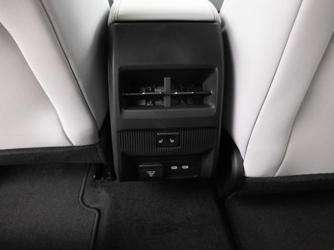 New 2026 Jeep Cherokee Overland w/ Advanced Pro Tech Group AWD/4WD image 22