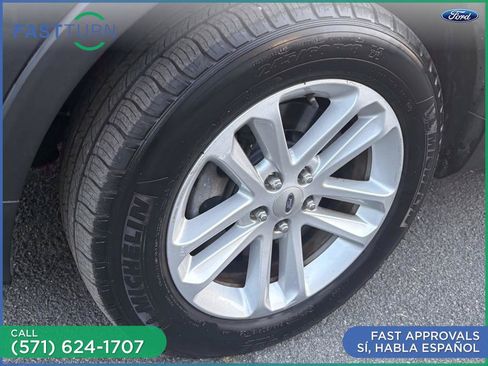 Used 2015 Ford Explorer XLT w/ Equipment Group 202A AWD/4WD image 19