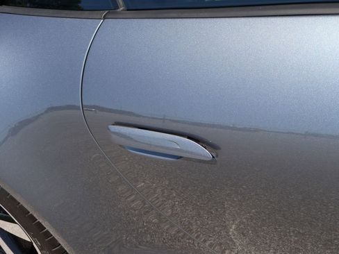 Certified 2025 Porsche 911 Carrera RWD image 18
