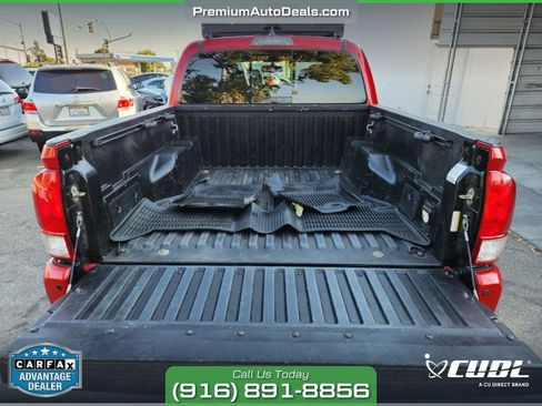 Used 2017 Toyota Tacoma TRD Sport w/ Premium & Technology Package image 14