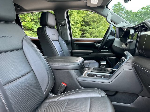 Used 2024 GMC Sierra 1500 Denali w/ Denali Reserve Package AWD/4WD image 17