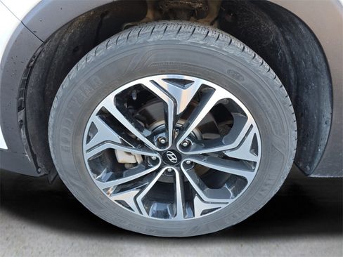 Used 2019 Hyundai Santa Fe AWD image 11
