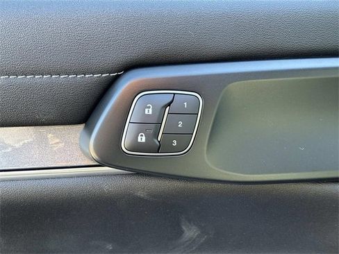 New 2025 Ford Ranger Lariat w/ Chrome Accent Package image 17