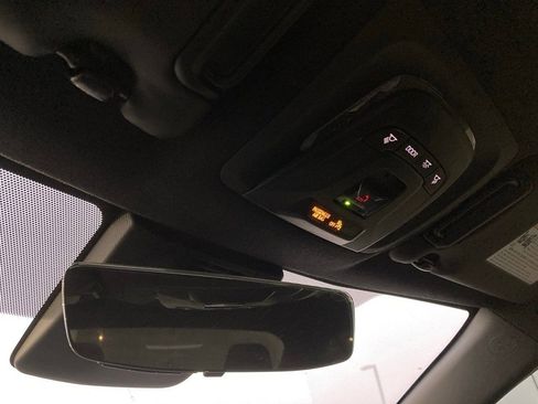 Certified 2025 Toyota Corolla SE image 27