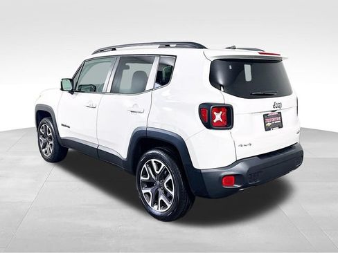 Used 2016 Jeep Renegade Latitude w/ Popular Equipment Group AWD/4WD image 11