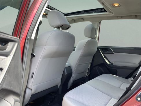 Used 2016 Subaru Forester 2.5i Premium image 18