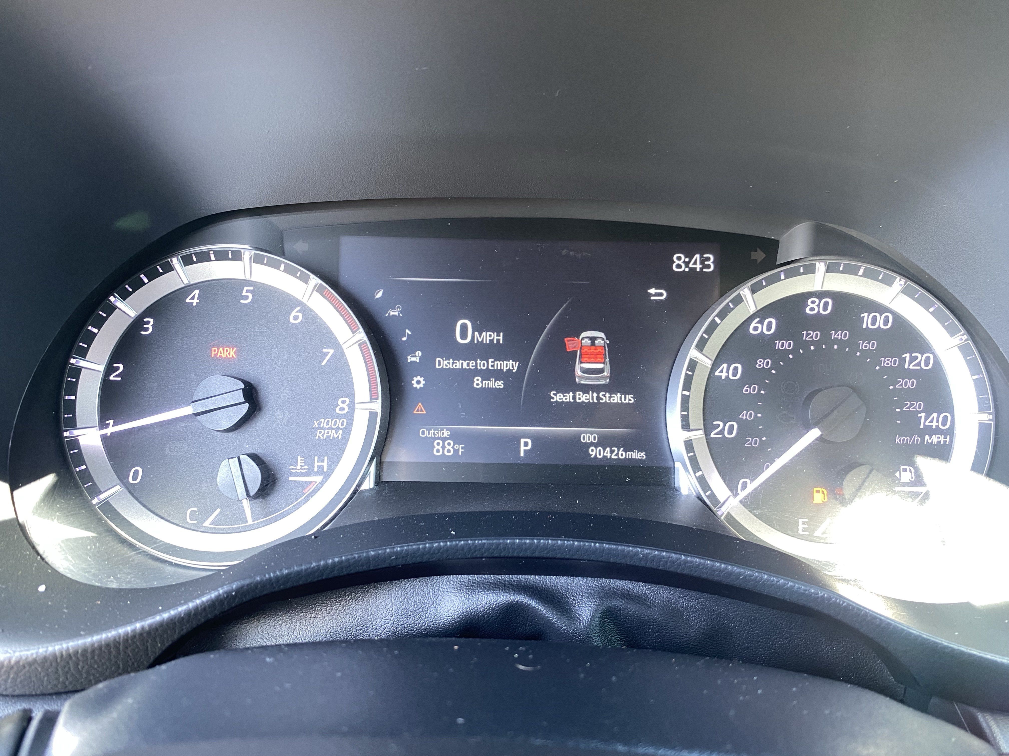 Used 2023 Toyota Highlander LE AWD/4WD image 29