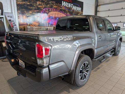 Used 2023 Toyota Tacoma TRD Sport AWD/4WD image 11