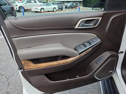 Used 2016 GMC Yukon XL Denali w/ Open Road Package RWD image 14
