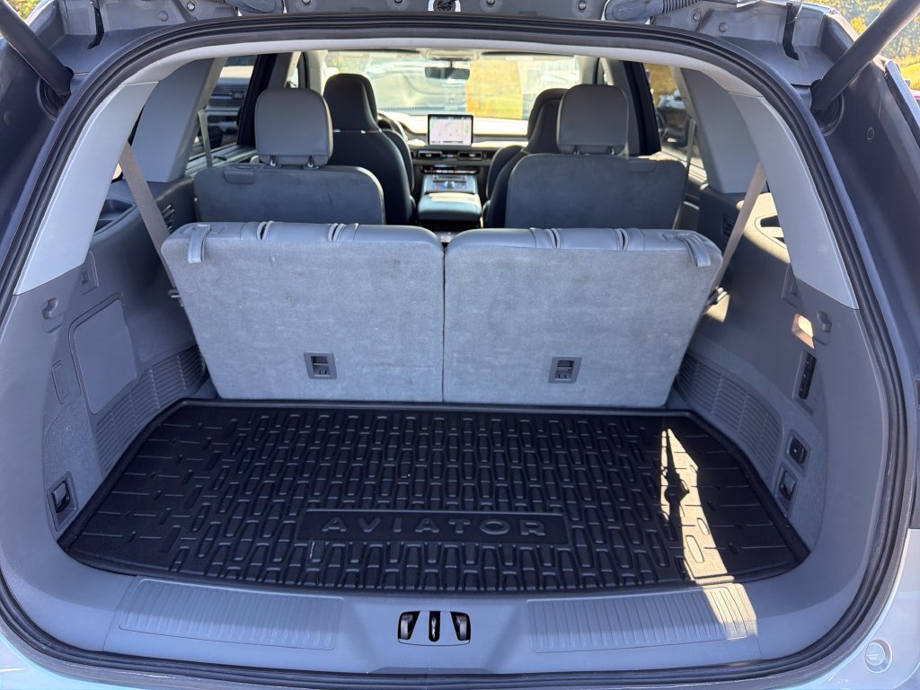 Used 2021 Lincoln Aviator Reserve w/ Equipment Group 202A AWD/4WD image 9