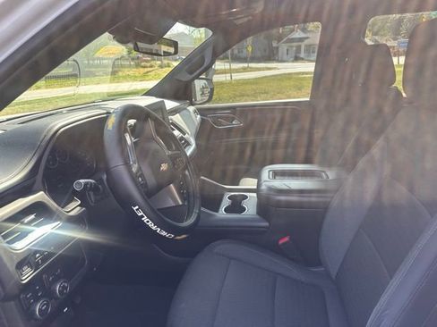 Used 2023 Chevrolet Suburban LS w/ Driver Alert Package image 12