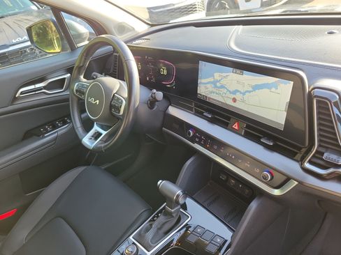 Certified 2023 Kia Sportage EX FWD image 8