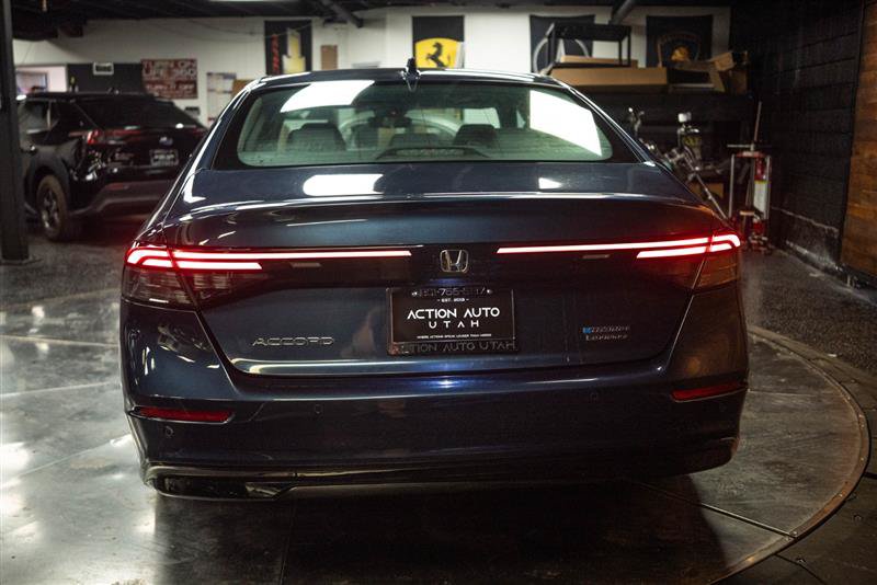Used 2025 Honda Accord Touring image 6