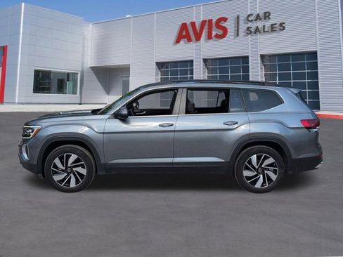 Used 2025 Volkswagen Atlas SE FWD image 10