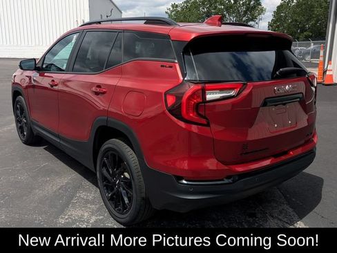 Certified 2023 GMC Terrain SLE w/ Driver Convenience Package AWD/4WD image 2