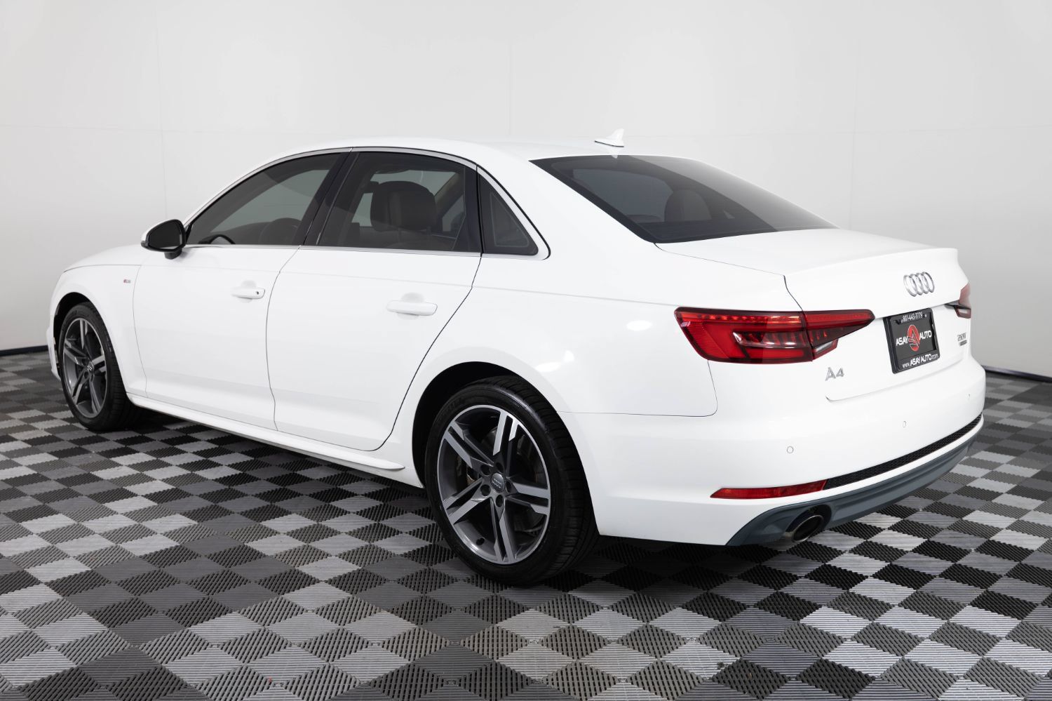 Used 2017 Audi A4 2.0T Premium Plus AWD/4WD image 5