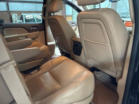 Used 2012 Chevrolet Tahoe LTZ AWD/4WD image 29