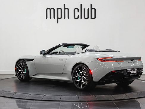 Used 2024 Aston Martin DB12 Convertible RWD image 4