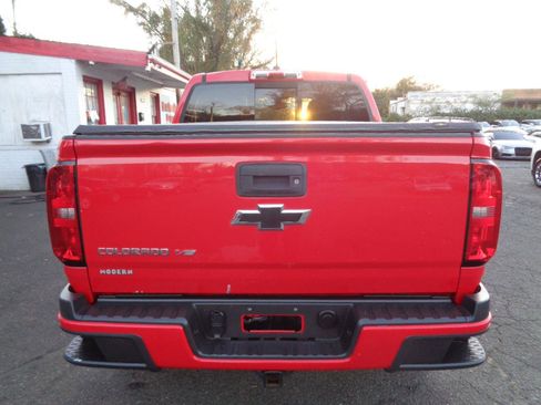 Used 2017 Chevrolet Colorado Z71 AWD/4WD image 6