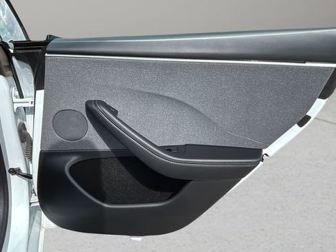 Used 2025 Tesla Model 3 Long Range RWD image 15