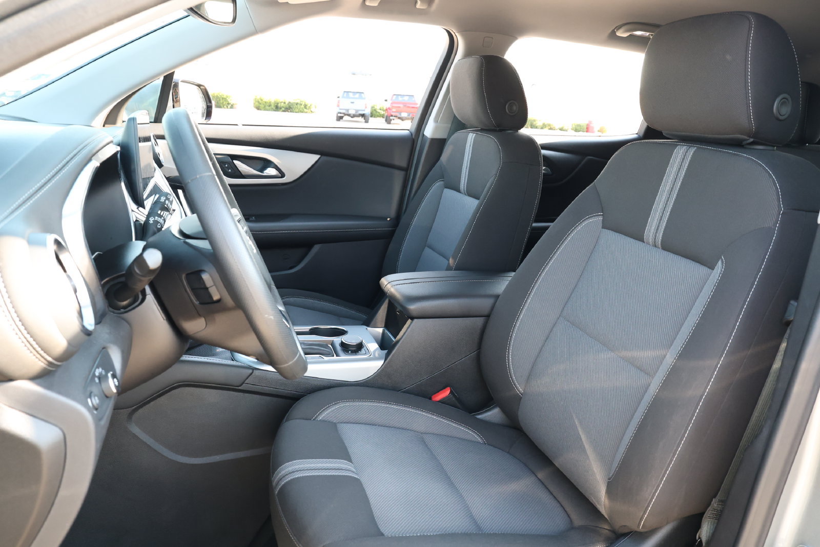 Used 2024 Chevrolet Blazer LT w/ Convenience Package FWD image 29