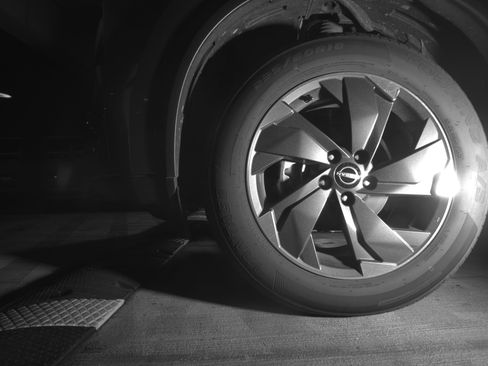 Used 2025 Nissan Rogue SV image 12