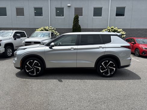 Used 2022 Mitsubishi Outlander SEL Black Edition AWD/4WD image 14