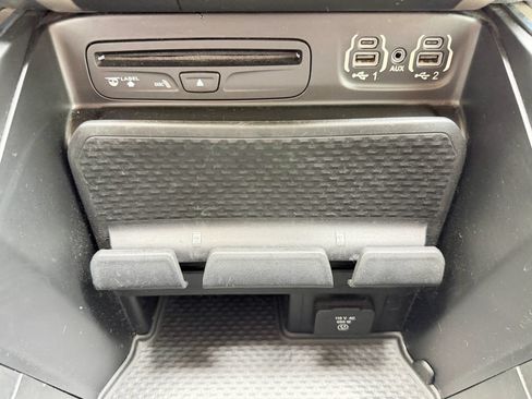 Used 2019 RAM 1500 Laramie AWD/4WD image 41