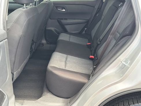 Used 2025 Nissan Rogue SV FWD image 21