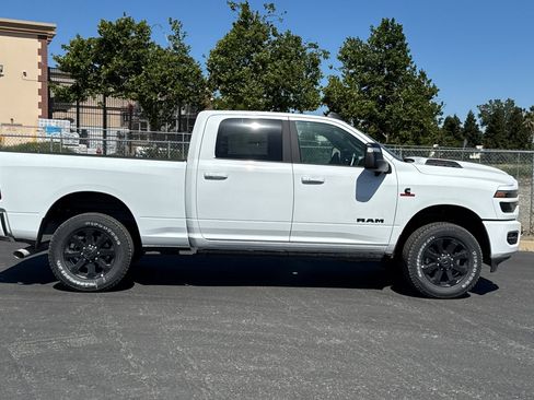New 2026 RAM 2500 Laramie AWD/4WD image 2