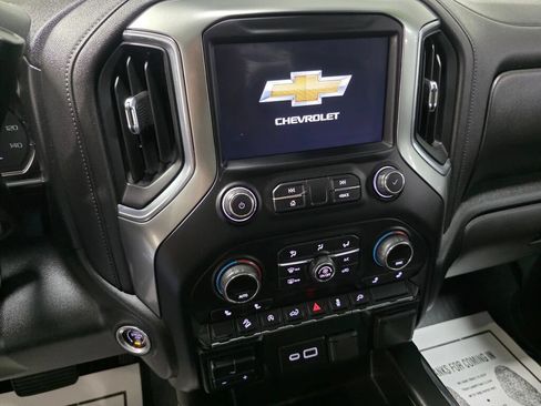 Used 2021 Chevrolet Silverado 1500 LT Trail Boss w/ Convenience Package II AWD/4WD image 13