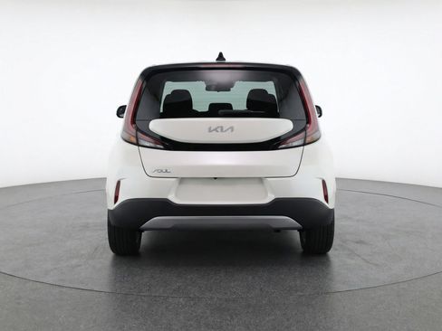 Used 2025 Kia Soul LX w/ LX Technology Package image 7