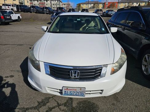 Used 2009 Honda Accord LX-P image 2