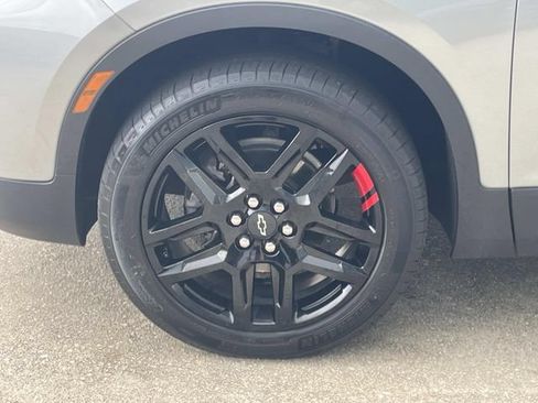 Used 2024 Chevrolet Blazer LT w/ Redline Edition FWD image 7