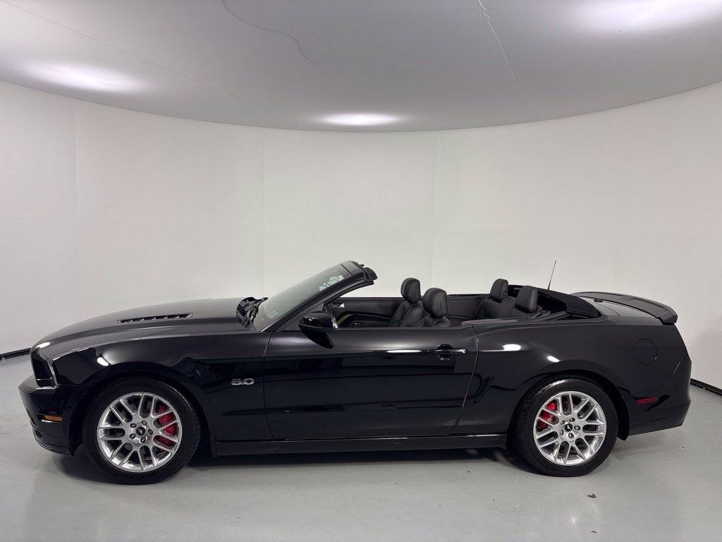 Used 2014 Ford Mustang GT Premium w/ Electronics Package RWD image 4