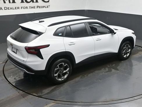 New 2026 Chevrolet Trax LT w/ Driver Confidence Package image 18