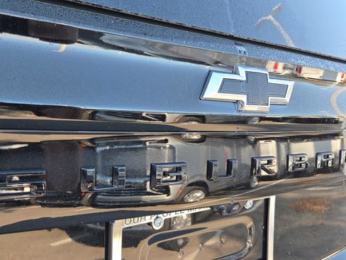 New 2026 Chevrolet Suburban Z71 image 31