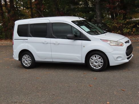 Used 2016 Ford Transit Connect XLT image 6
