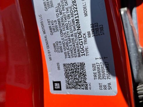 Used 2021 Chevrolet Colorado Z71 w/ Safety Package AWD/4WD image 17