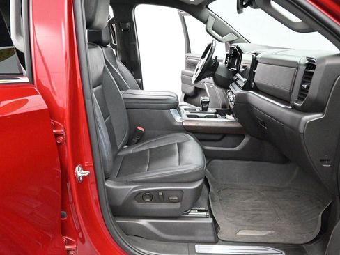 Used 2023 GMC Sierra 1500 SLT w/ SLT Convenience Package AWD/4WD image 32