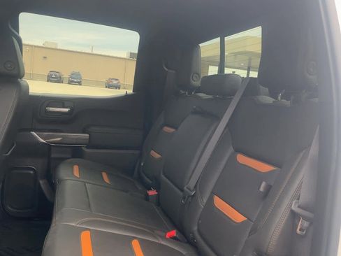 Used 2020 GMC Sierra 1500 AT4 w/ AT4 Premium Package AWD/4WD image 5