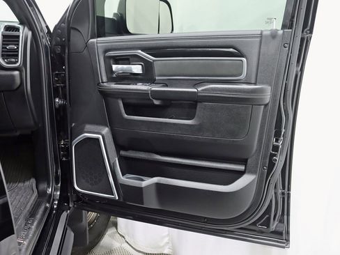 Used 2021 RAM 2500 Laramie w/ Night Edition image 37