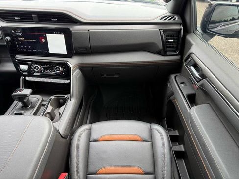 Used 2025 GMC Sierra 1500 AT4 image 26