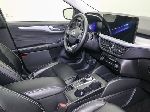 Used 2024 Ford Escape Platinum AWD/4WD image 20