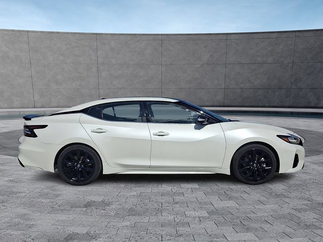 Used 2023 Nissan Maxima SR w/ Sport Mat Group FWD image 8