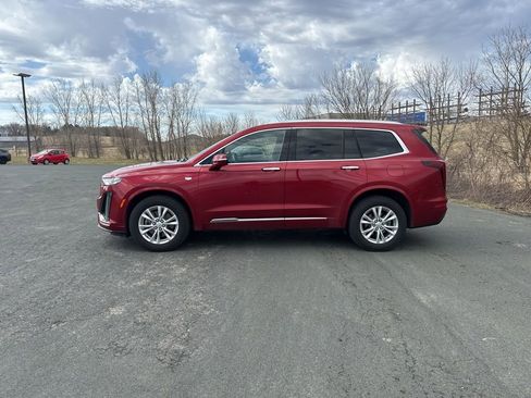 Used 2022 Cadillac XT6 Luxury image 4