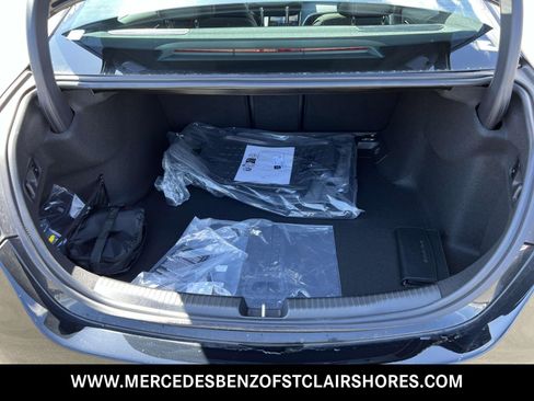 Used 2025 Mercedes-Benz C 300 4MATIC Sedan image 12