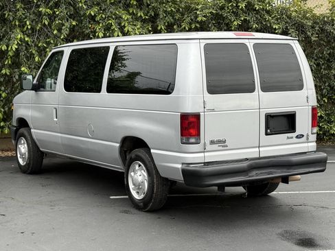 Used 2010 Ford E-150 and Econoline 150 Wagon image 5