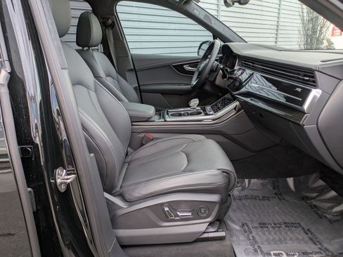 Used 2025 Audi Q7 3.0T Prestige image 30